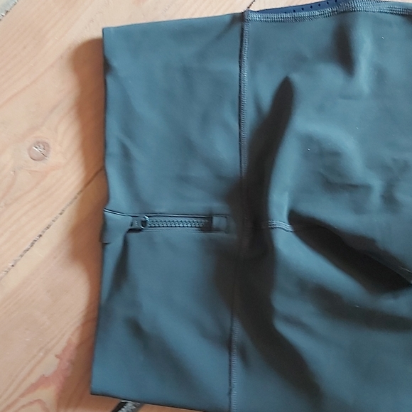 Lululemon three piece paddle time set. - Picture 7 of 7